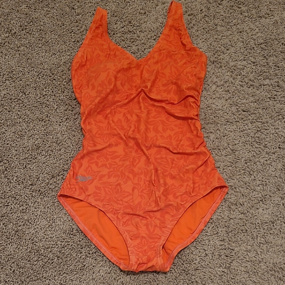 Size 6 Speedo Women's Coral One Piece Swimsuit